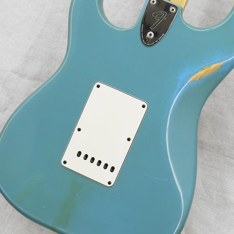 VINTAGE_Stratocaster_'81_MauiBlue_M_04
