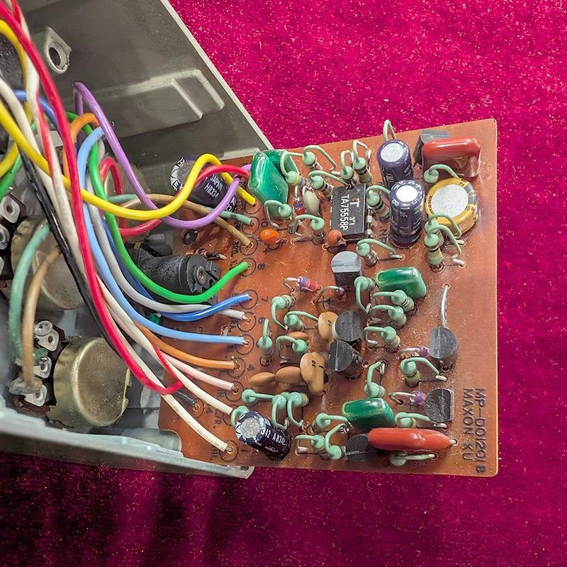 VINTAGE_TS-9_Tube_Screamer_'83_White_Label_05