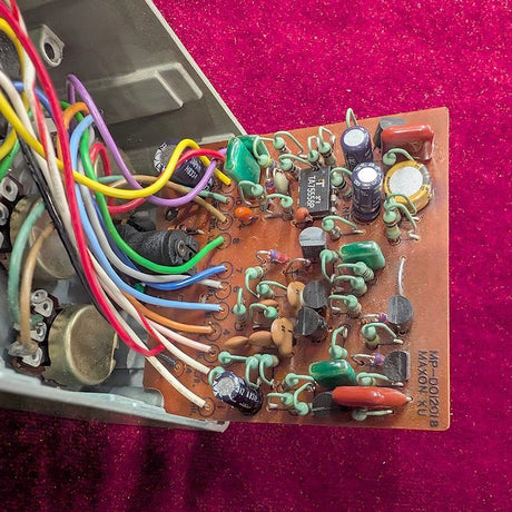 VINTAGE_TS-9_Tube_Screamer_'83_White_Label_05