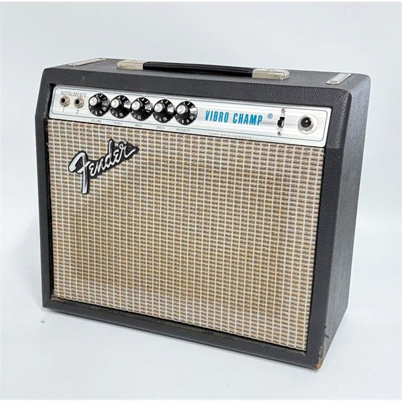 VINTAGE_'76_Vibro_Champ_01