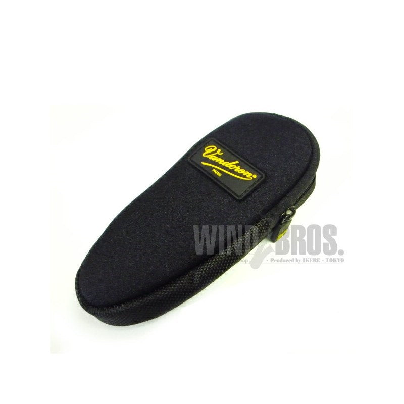 Vandoren_Alto_Soprano_Saxophone_Mouthpiece_Pouch_P200_01