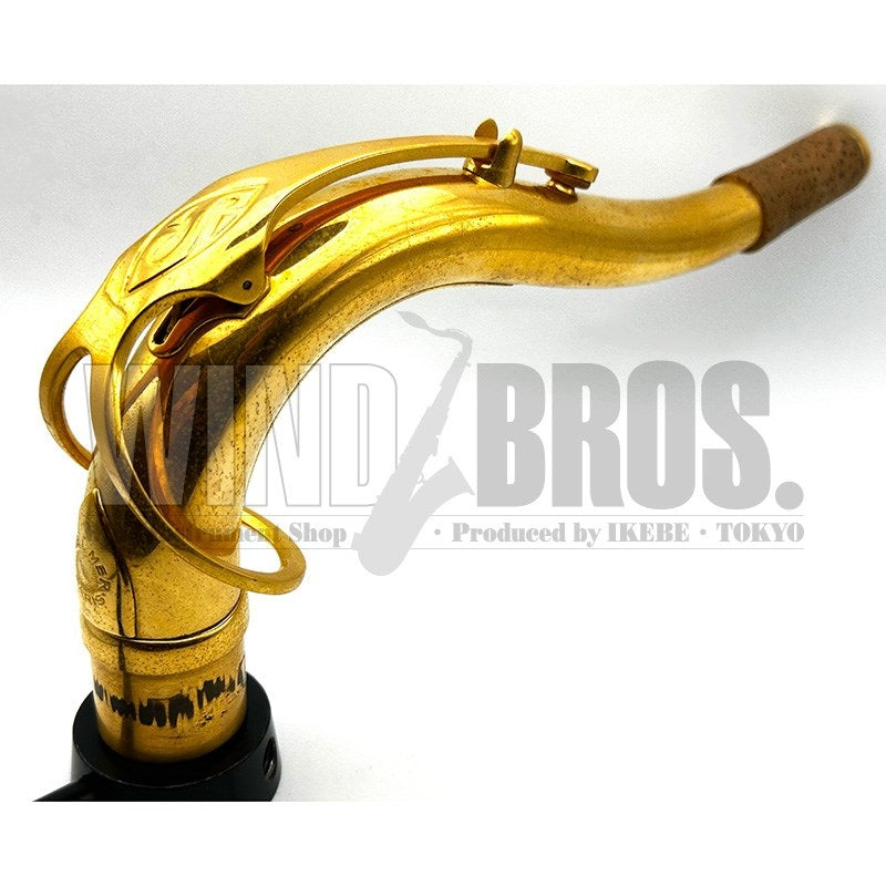 Vintage_Selmer_Mark_VI_Tenor_Saxophone_Neck_with_Gold-Plated_Finish_(Post-Turn)_01