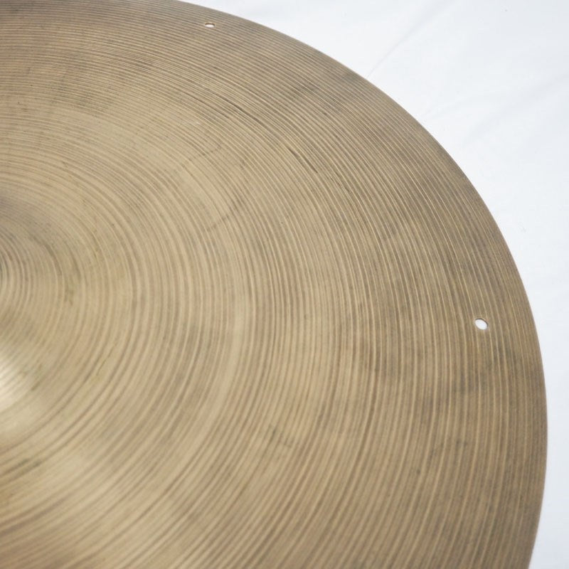 [Vintage]_60s_A_Zildjian_Crash_18_[1546g]__Rivet_holes_included_05