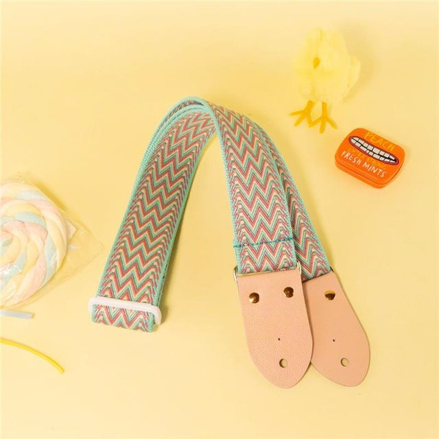 WW_Guitar_Strap，_Light_Blue_01