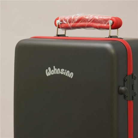 Wanjin_Case___COLOR_CARBON_Series_(Matte_Black___Red)_Triple_Trumpet_Case_05