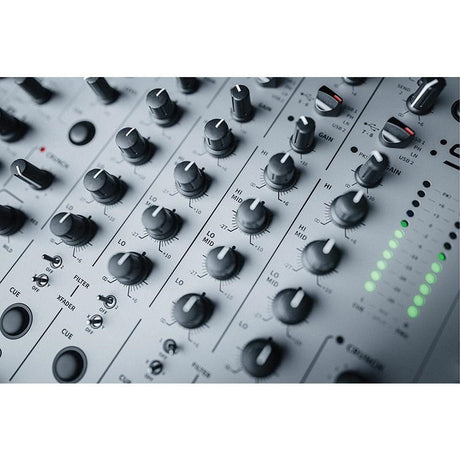 Xone_96_[4-channel_DJ_mixer_with_built-in_USB_port]_(Allen_&_Heath)_08