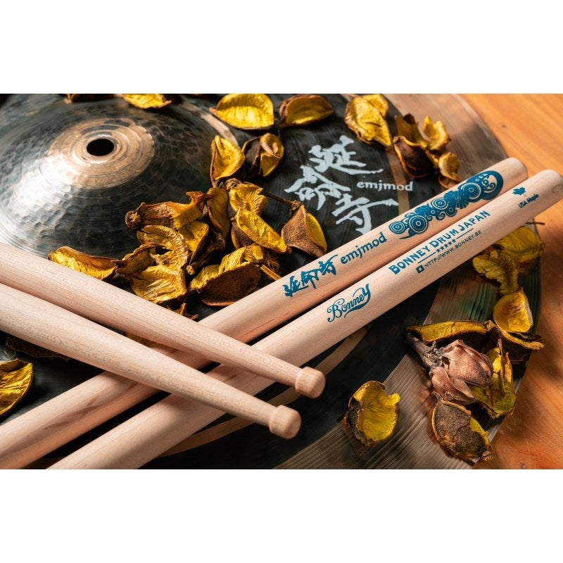 emjmod_×_Bonney_Drum_Japan_collaboration_drumsticks_03