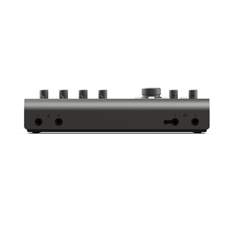 iD44mkII_(Audio_Interface)_with_USB-C_and_Loopback_06